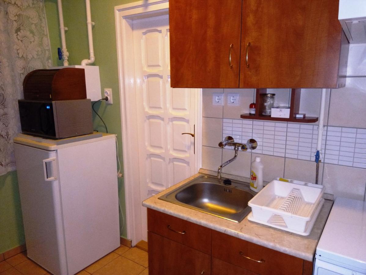 Szivarvany Apartman Gyula Ngoại thất bức ảnh