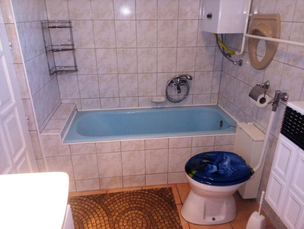 Szivarvany Apartman Gyula Ngoại thất bức ảnh