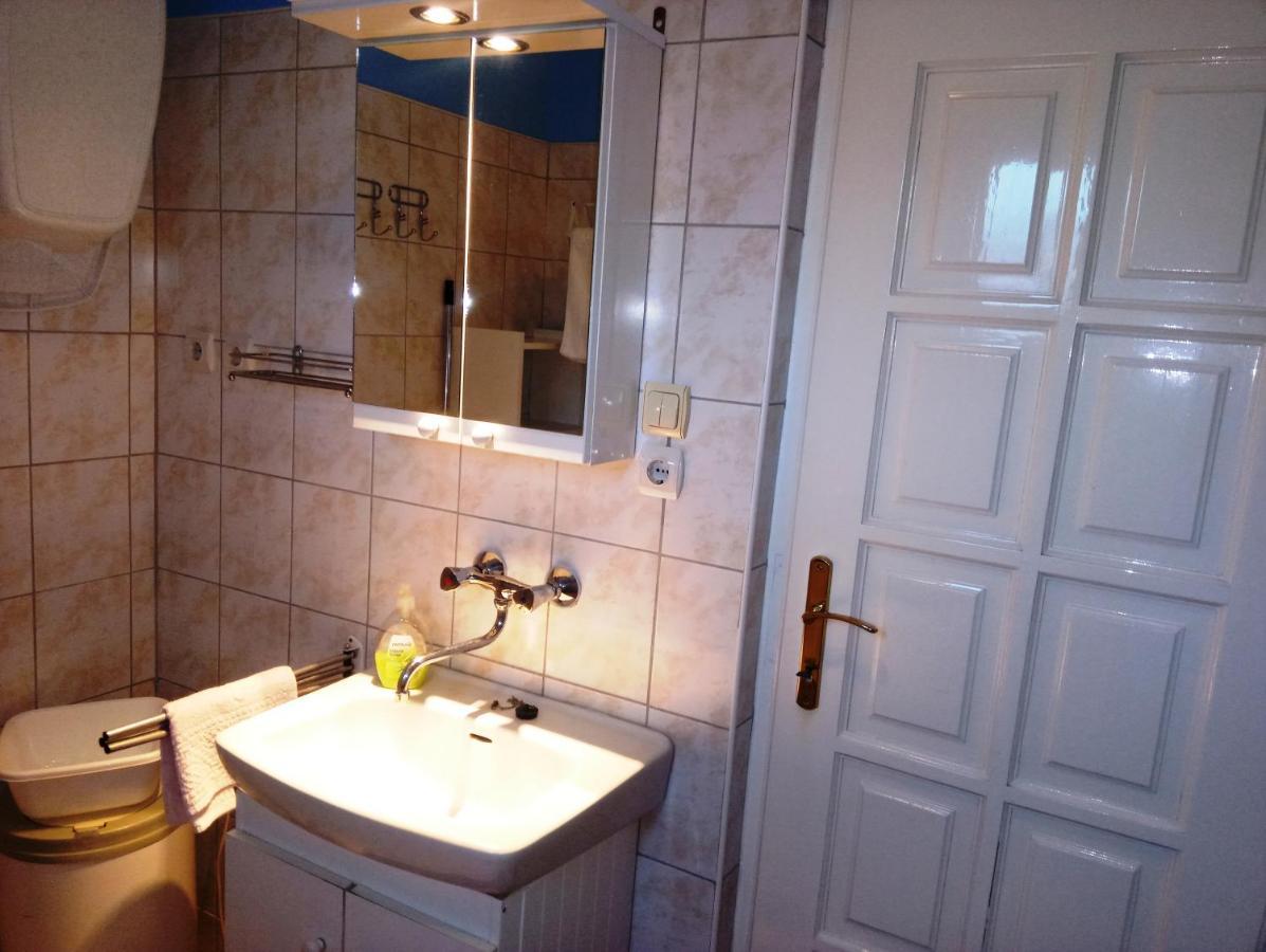 Szivarvany Apartman Gyula Ngoại thất bức ảnh