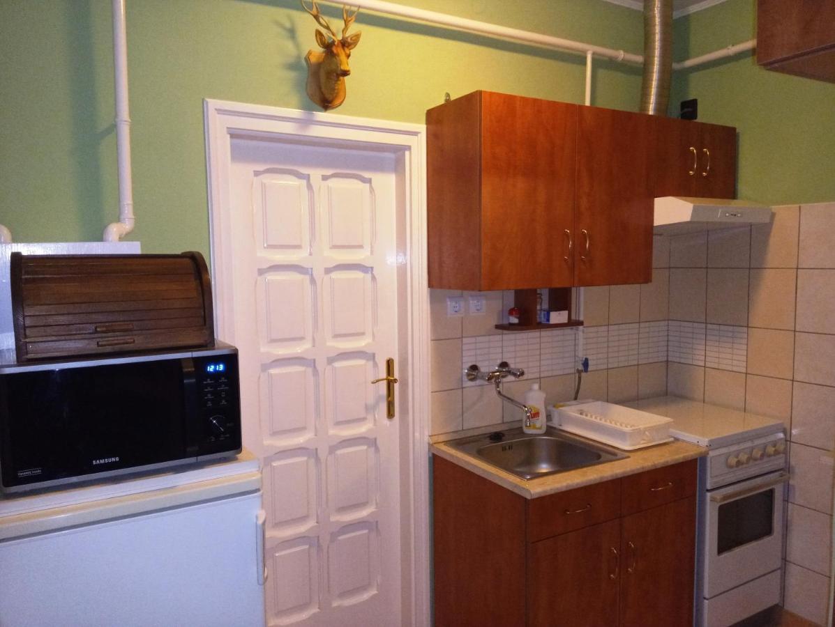 Szivarvany Apartman Gyula Ngoại thất bức ảnh